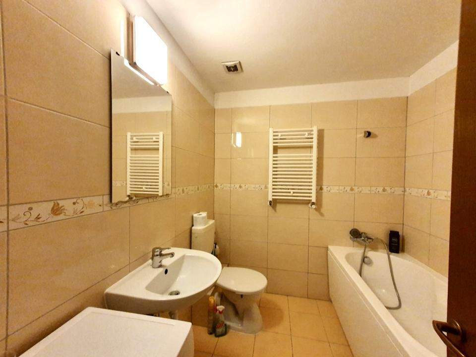 DE INCHIRIAT - Apartament 2 camera, etaj 1 - zona AEM
