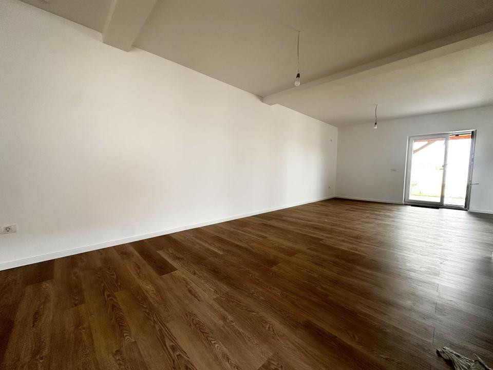 COMISION 0% - Duplex 3 camere cu terasa - Sag