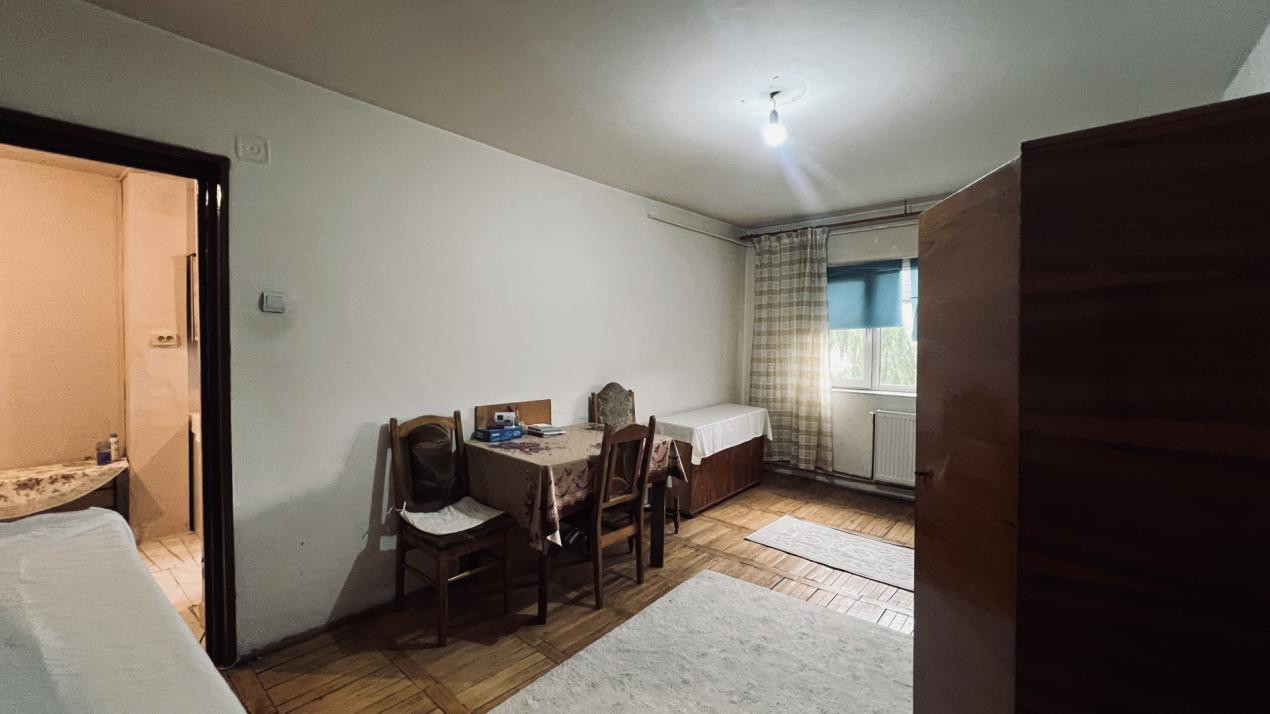 Apartament 3 camere, 60 mp utili, etaj 4, zona Aradului 