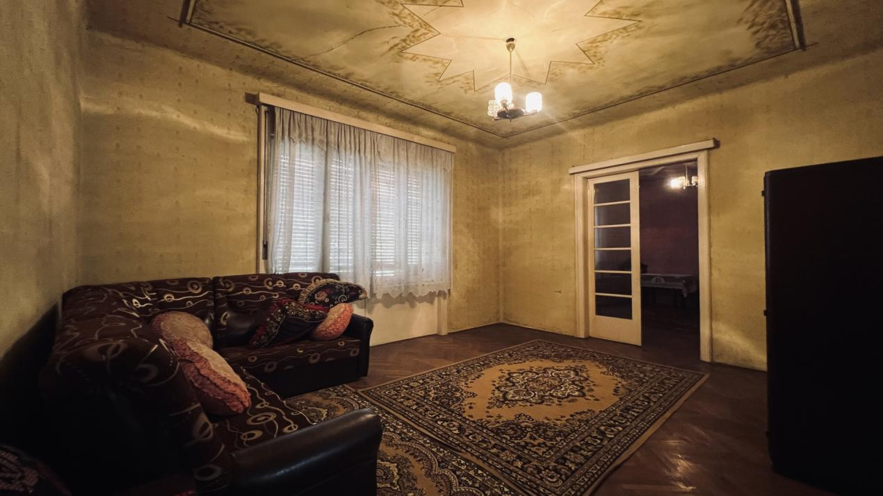 Casa individuala 6 camere, 200 mp utili, 210 mp teren-Iosefin
