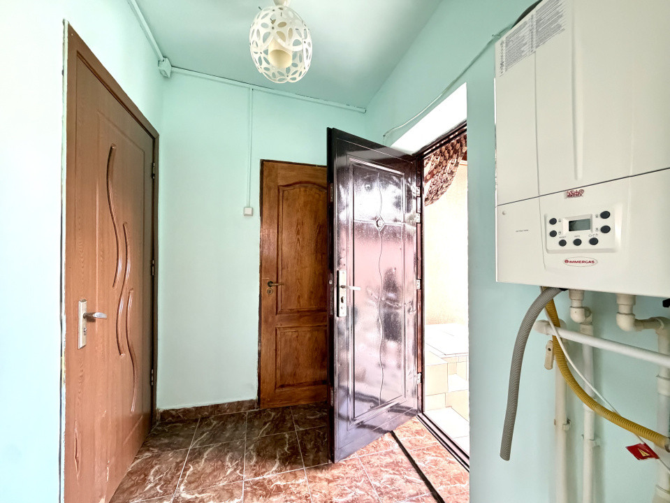 Casa individuala, cu potential, 5 camere, 479 mp teren - zona Ghirodei 