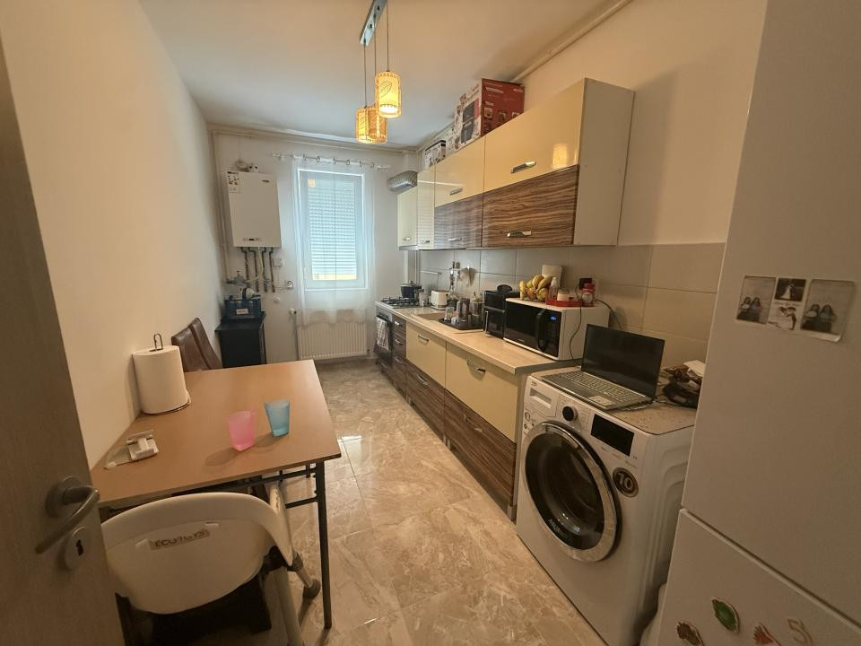 Apartament cu 2 camere, decomandat, 55 mp utili, parter - Giroc, Zone 2