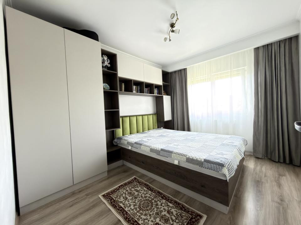 Apartament 3 camere, 2 bai, decomandat, 65 mp utili - Calea Girocului