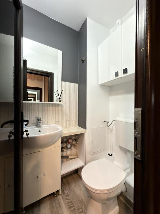 Apartament 3 camere, 2 bai, decomandat, 65 mp utili - Calea Girocului