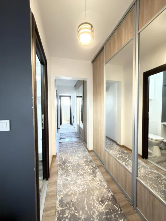 Apartament 3 camere, 2 bai, decomandat, 65 mp utili - Calea Girocului