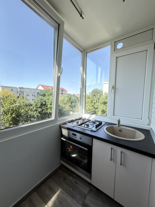 Apartament 3 camere, 2 bai, decomandat, 65 mp utili - Calea Girocului