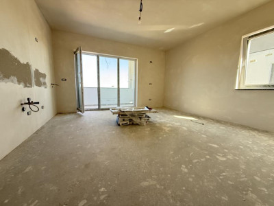 Apartament cu 2 camere, decomandat, 55 mp utili + balcon - Giroc