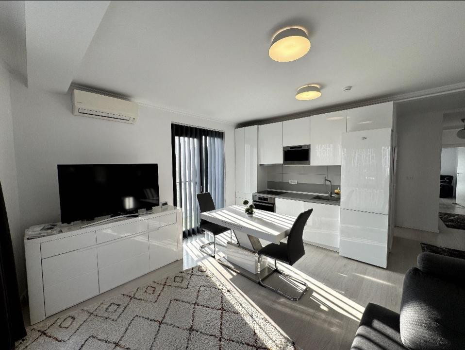 Apartament cu 3 camere, decomandat, 68 mp utili, etaj 2, loc de parcare - Giroc 