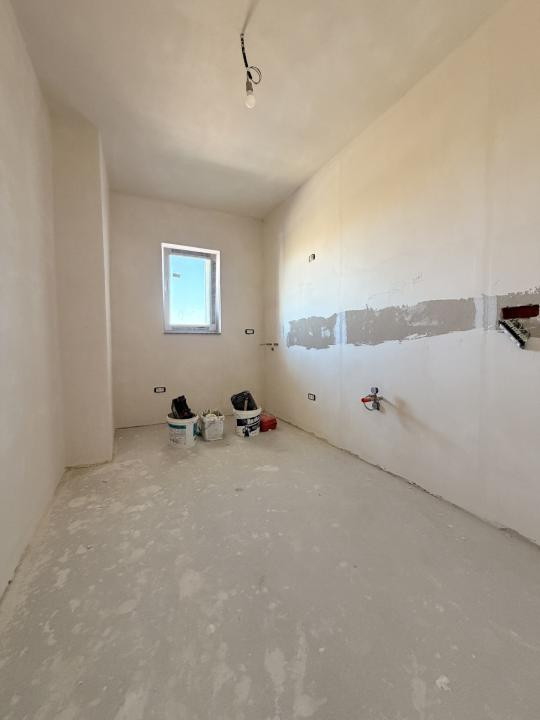 Apartament cu 2 camere, decomandat, 53 mp utili + balcon-Giroc