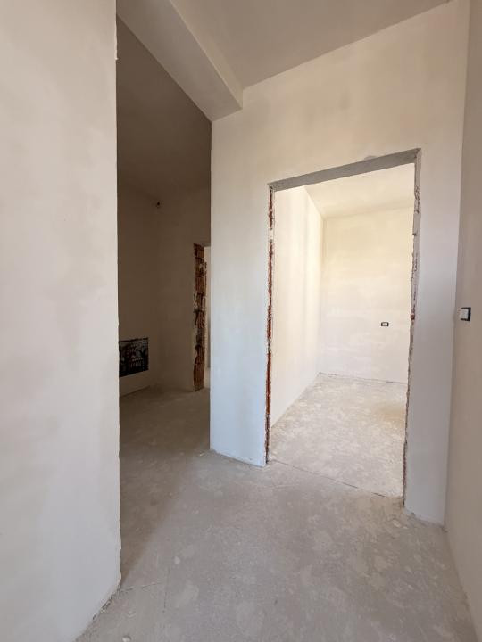 Apartament cu 2 camere, decomandat, 53 mp utili + balcon-Giroc