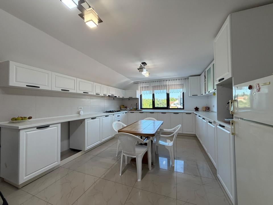 Casa individuala cu 3 camere, 316 mp utili, 480 mp teren - Dudestii Noi