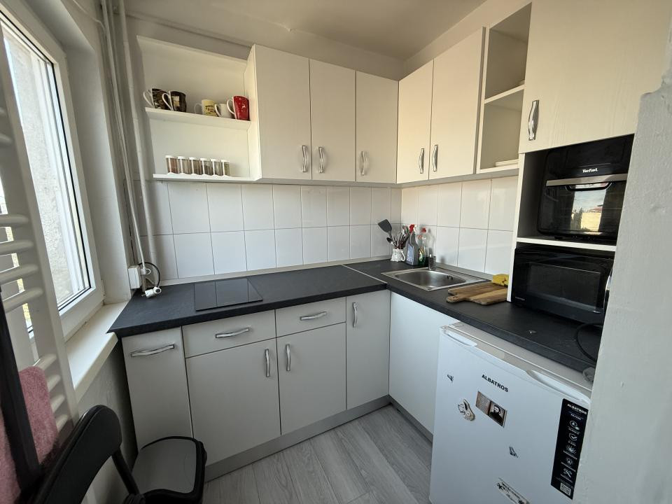 Apartament cu o camere, 20,5 mp + balcon, etaj 3 - Complexul Studentesc