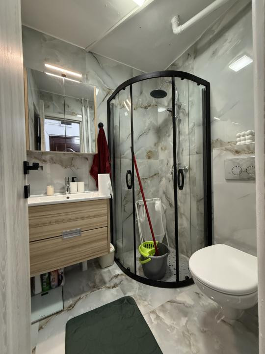 Apartament cu o camere, 20,5 mp + balcon, etaj 3 - Complexul Studentesc