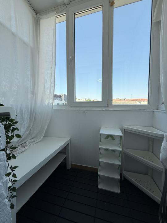 Apartament cu o camere, 20,5 mp + balcon, etaj 3 - Complexul Studentesc