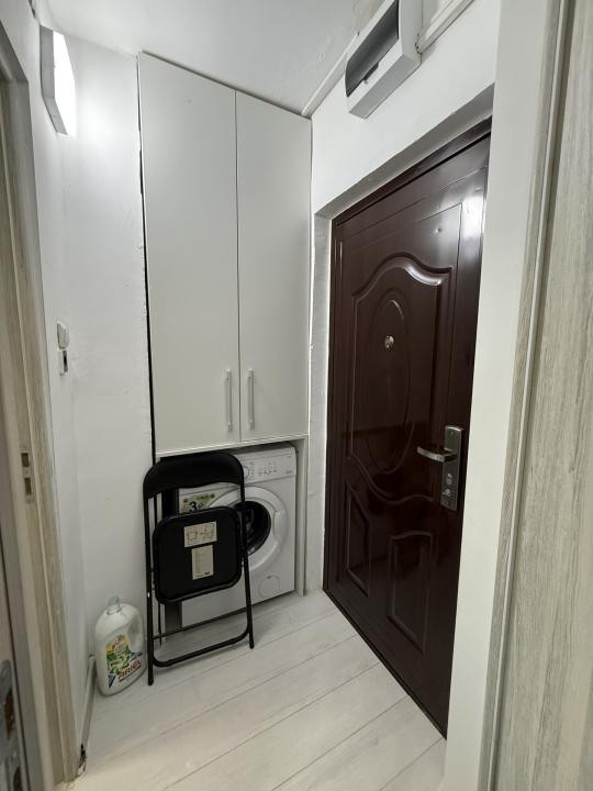 Apartament cu o camere, 20,5 mp + balcon, etaj 3 - Complexul Studentesc