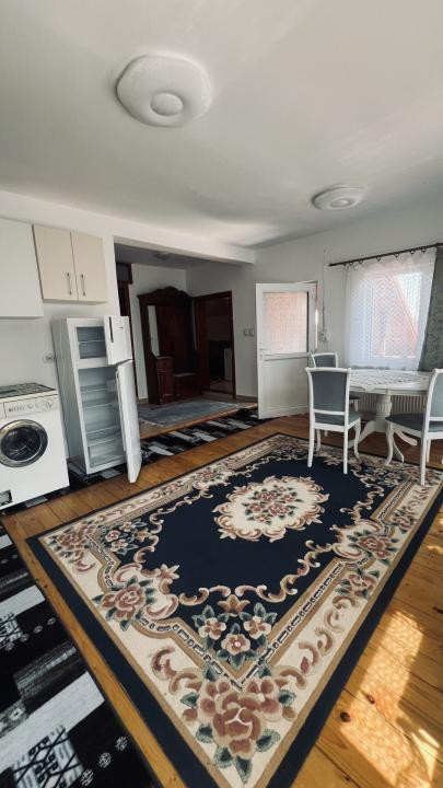 Apartament 3 camere, la casa, 70 mp utili, intrare separata , etaj 1 - Chisoda 
