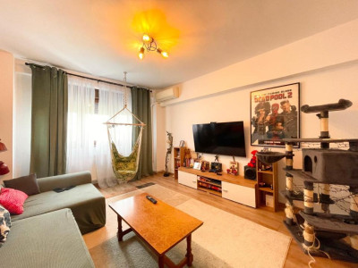 Apartament 4 camere, 2 balcoane, boxa - sens Marasti