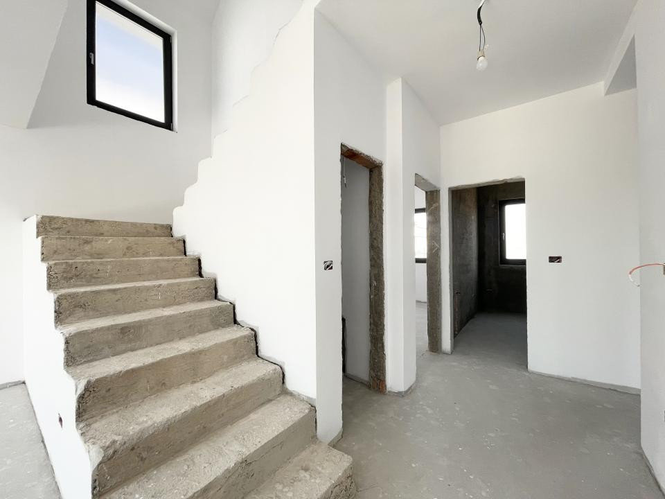 Duplex 4 camere, 132 mp utili - Mosnita Noua