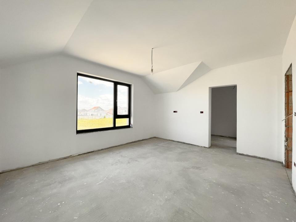 Duplex 4 camere, 132 mp utili - Mosnita Noua