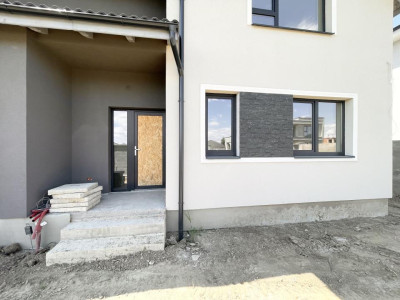 Duplex 4 camere 132mp utili - Mosnita Noua