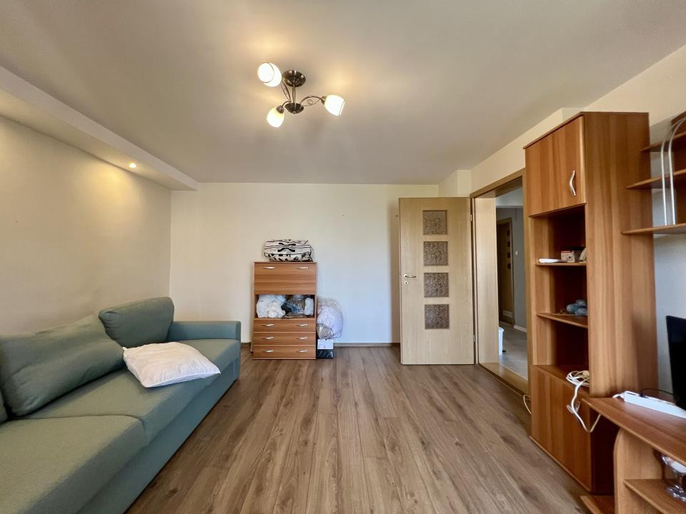  Apartment cu 3 camere, 73 mp utili, decomandat - zona Bucovina