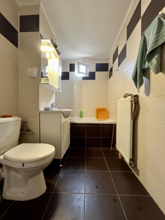  Apartment cu 3 camere, 73 mp utili, decomandat - zona Bucovina