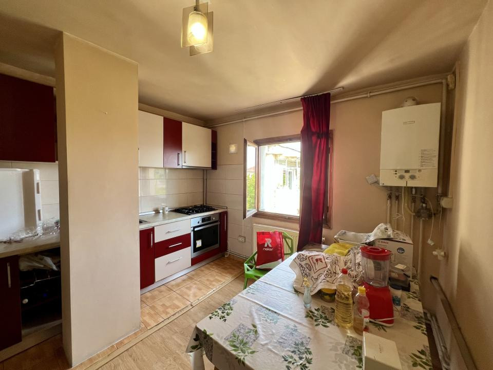  Apartment cu 3 camere, 73 mp utili, decomandat - zona Bucovina