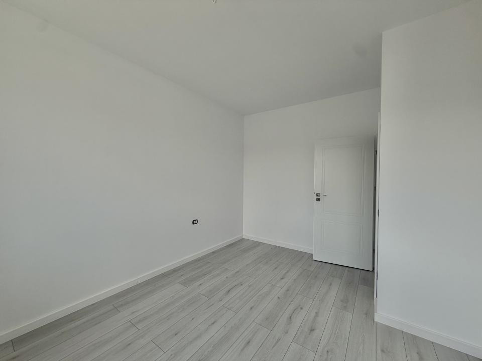 Duplex, despartit prin camera tehnica, 4 camere, 111mp utili in Giroc 