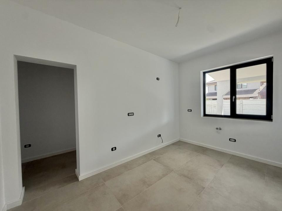Duplex 4 camere, parter+etaj, 104mp utili, 270mp teren in Giroc 