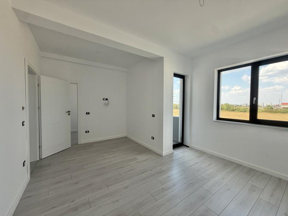 Duplex 4 camere, parter+etaj, 104mp utili, 270mp teren in Giroc 
