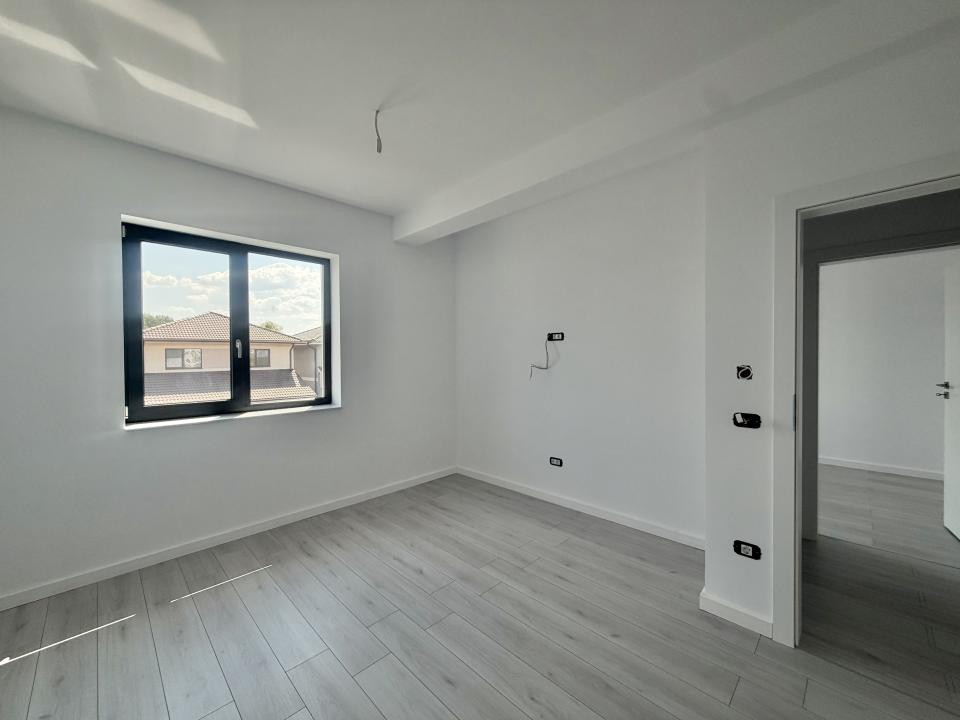 Duplex 4 camere, parter+etaj, 104mp utili, 270mp teren in Giroc 