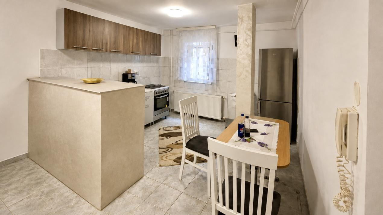 DE INCHIRIAT - Apartament 2 camere, parter - Simion Barnutiu 