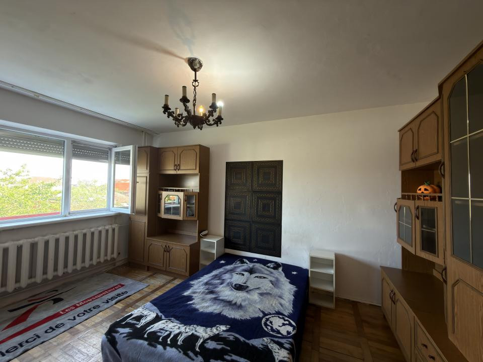 Apartament 1 camera, etaj 3, mobilara si utilat, zona Steaua 