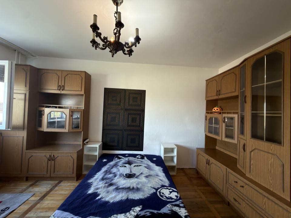 Apartament 1 camera, etaj 3, mobilara si utilat, zona Steaua 