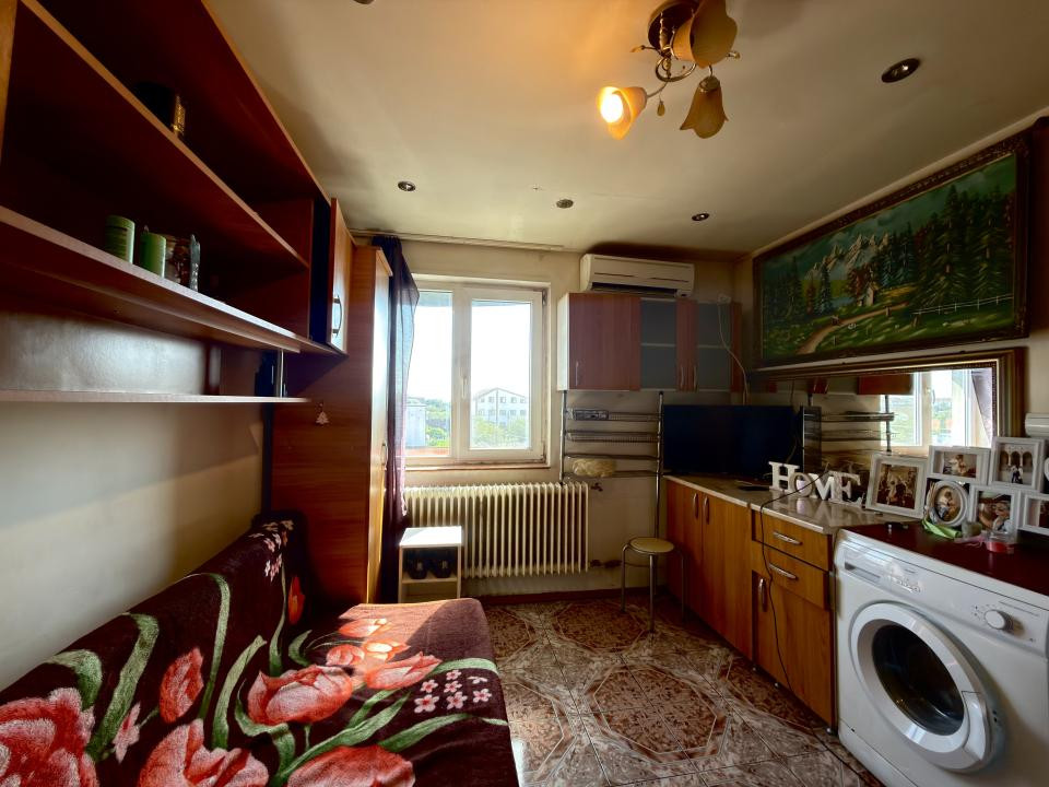 Garsoniera, etaj 3, mobilara si utilat, zona Steaua 