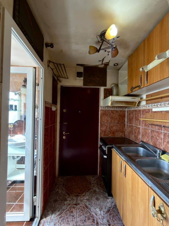 Garsoniera, etaj 3, mobilara si utilat, zona Steaua 