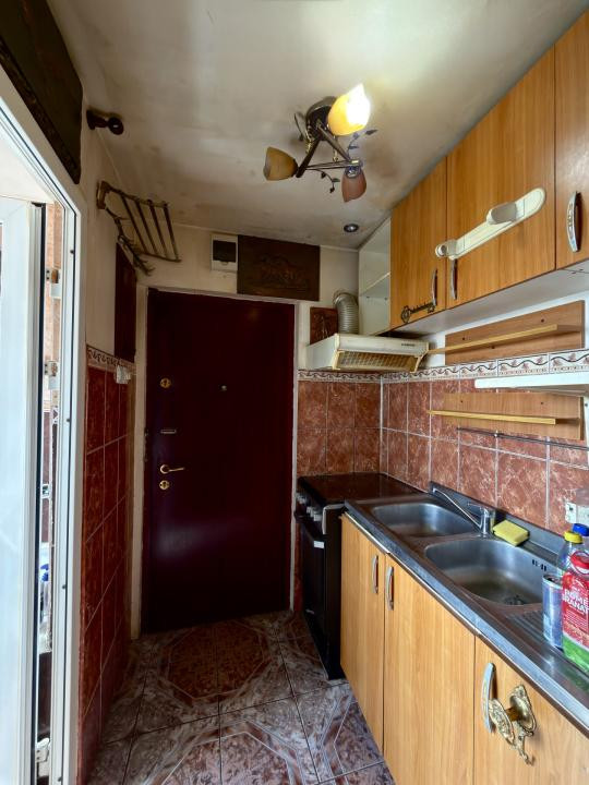 Garsoniera, etaj 3, mobilara si utilat, zona Steaua 