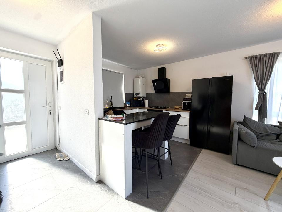 Duplex 3 camere, 61 mp utili, mobilat/utilat - Sanandrei