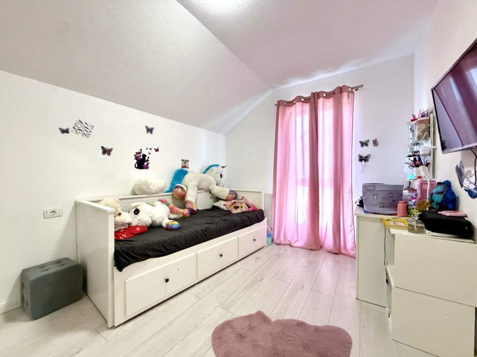 Duplex 3 camere, 61 mp utili, mobilat/utilat - Sanandrei