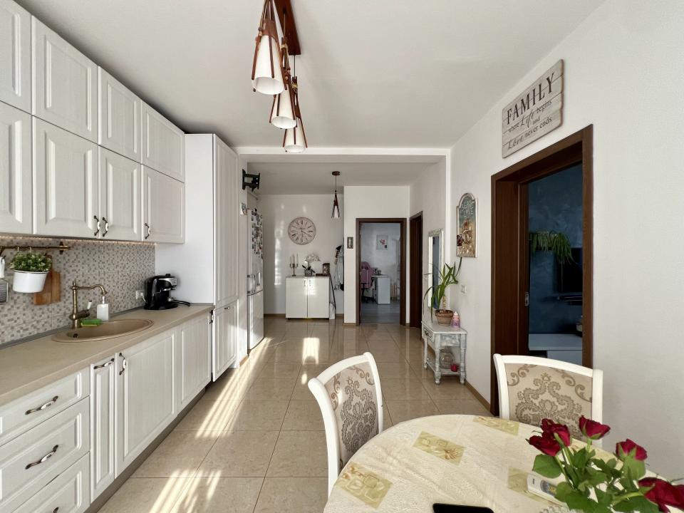  Apartment cu 2 camere, 55 mp utili, etaj 1, decomandat - Giroc