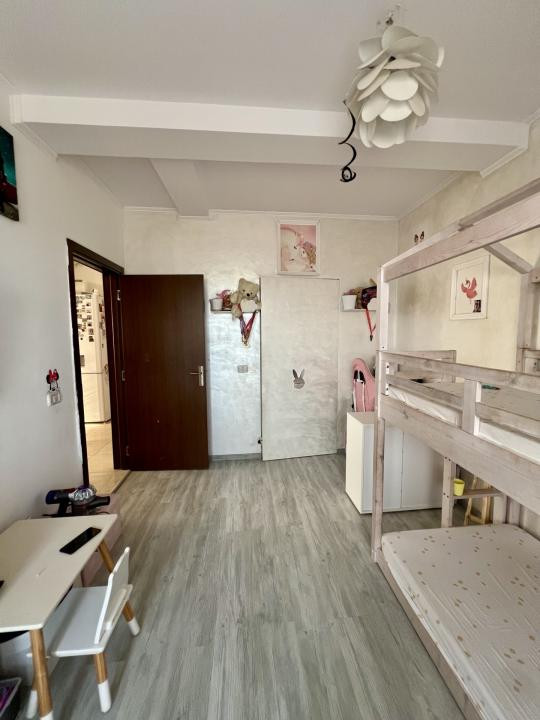  Apartment cu 2 camere, 55 mp utili, etaj 1, decomandat - Giroc