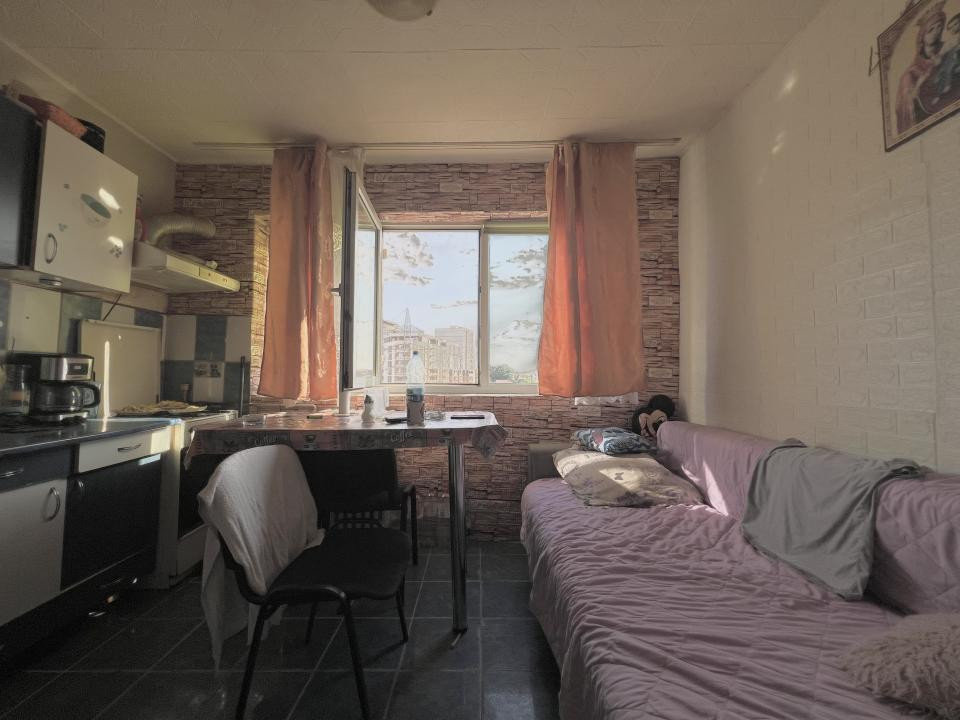  Apartament cu 2 camere, 32 mp utili, decomandat - zona Olimpia