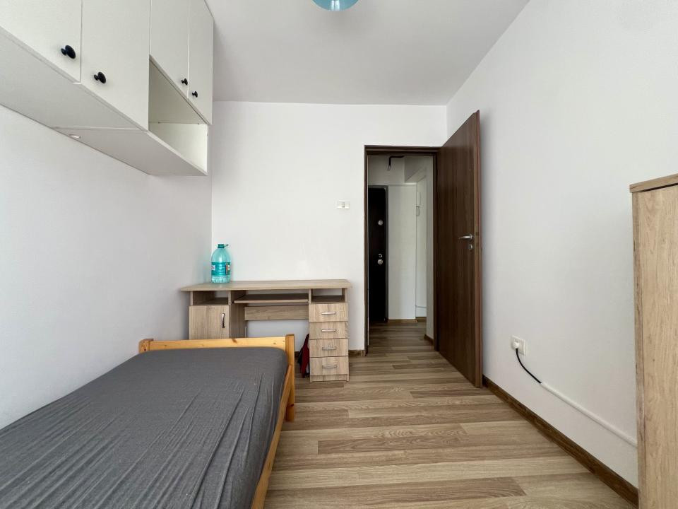  Apartment cu 3 camere, 50 mp utili, etaj 3 - zona Dambovita