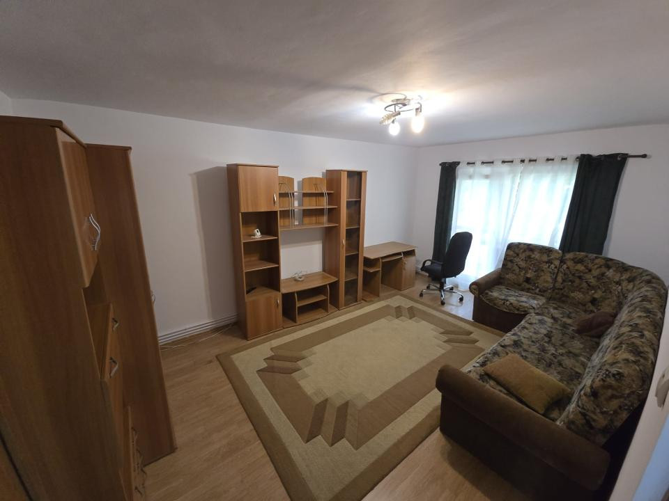  DE INCHIRIAT Apartament 3 camere, 70mp, etaj 1 - Olimpia-Stadion