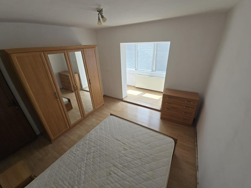  DE INCHIRIAT Apartament 3 camere, 70mp, etaj 1 - Olimpia-Stadion