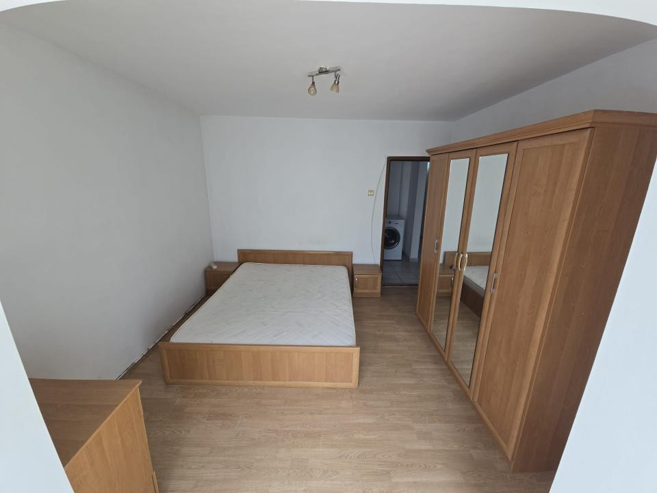  DE INCHIRIAT Apartament 3 camere, 70mp, etaj 1 - Olimpia-Stadion