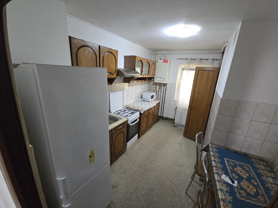  DE INCHIRIAT Apartament 3 camere, 70mp, etaj 1 - Olimpia-Stadion