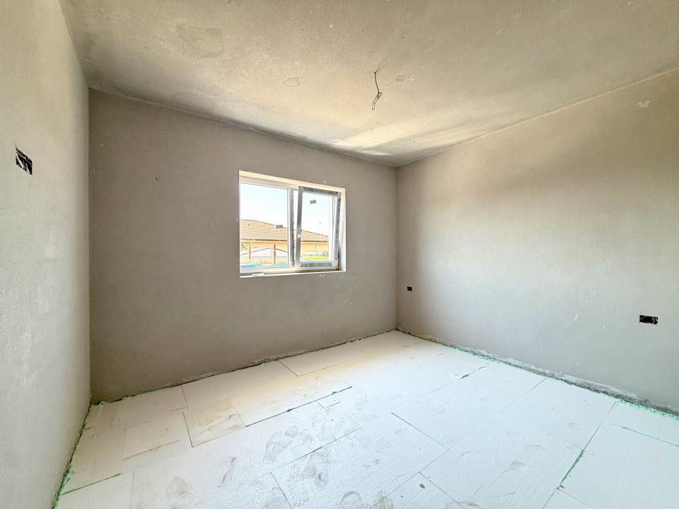 Casa individuala, 4 camere, 94 mp utili, 372 mp teren - Sanandrei