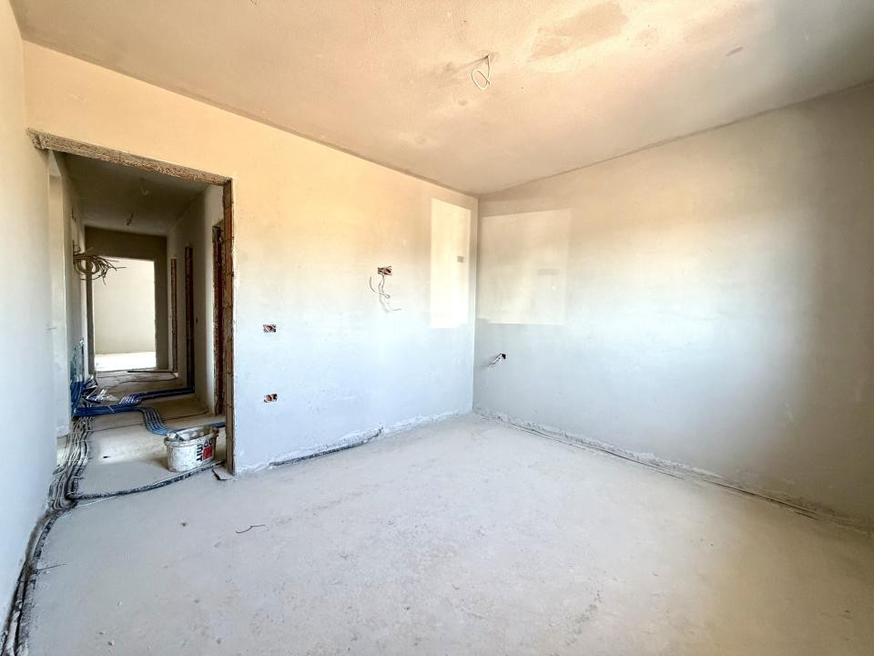 Casa individuala, 4 camere, 94 mp utili, 372 mp teren - Sanandrei