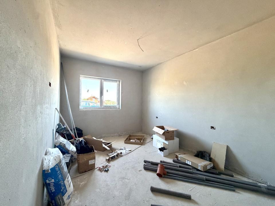 Casa individuala, 4 camere, 94 mp utili, 372 mp teren - Sanandrei